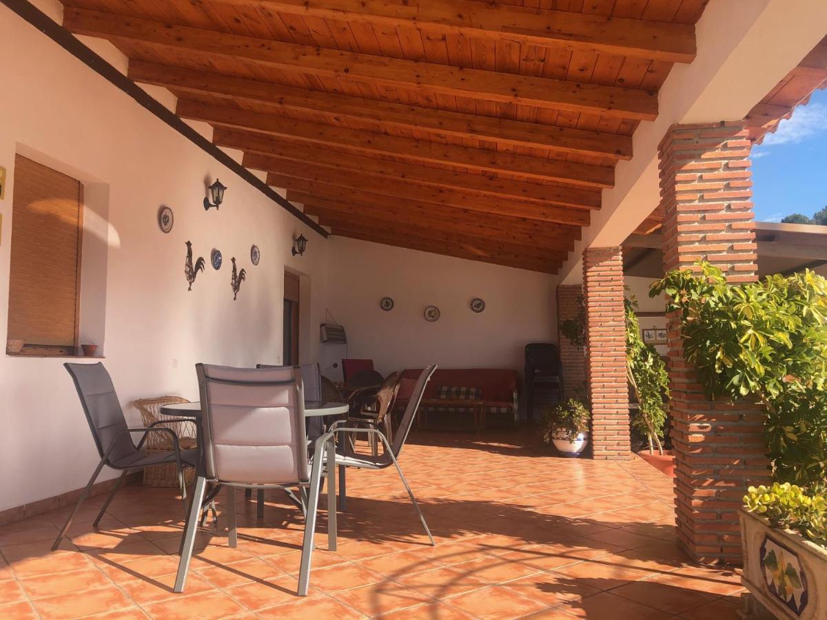 Chalet Embalse Bermejales Arenas del Rey Exterior foto
