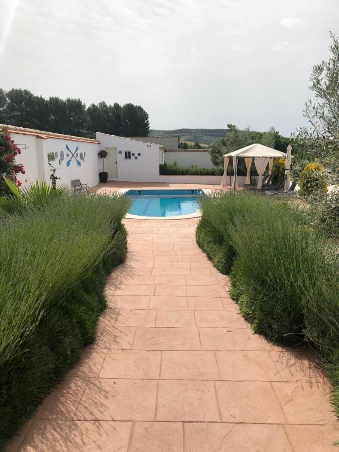 Chalet Embalse Bermejales Arenas del Rey Exterior foto
